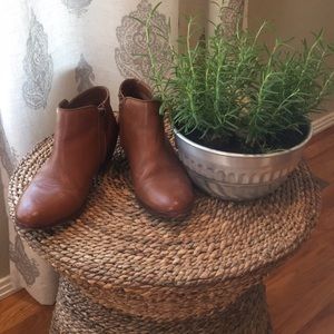 Sam Edelman Petty Ankle bootie